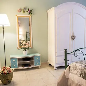 little-house-camilla.hotels-amalfi.com/
